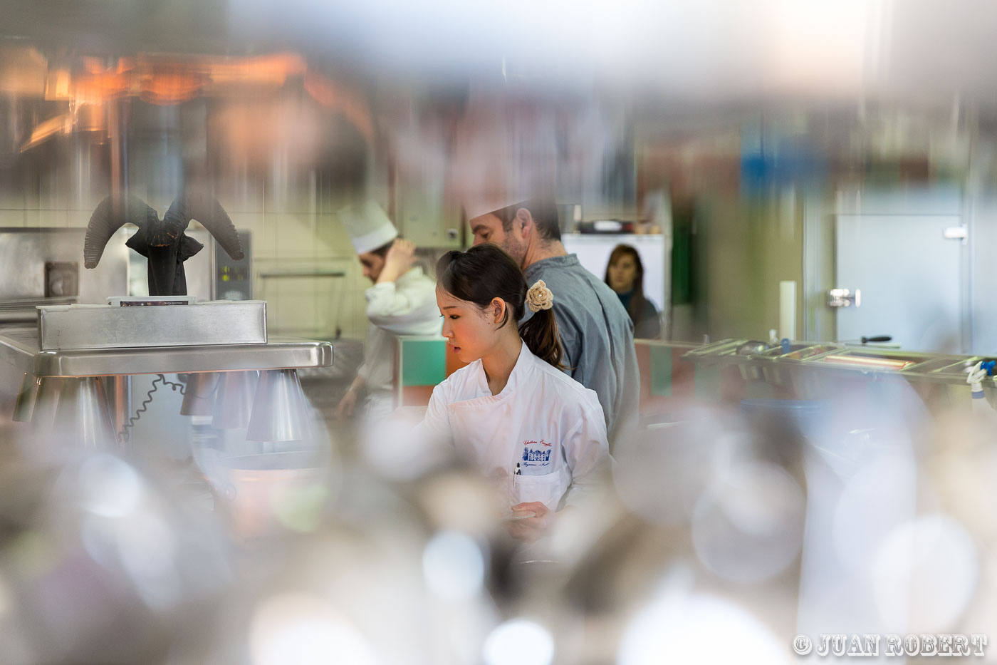 l'équipe en cuisineGranges-les-BeaumontDrôme - Rhône-AlpesRestaurant Les Cèdres à Granges-les-beaumont