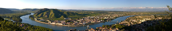 photo panoramique du rhone et Tain l'hermitage vus depuis l'ardeche