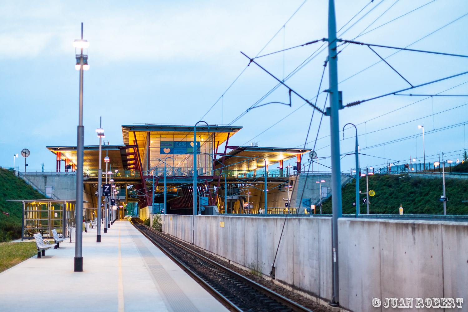 Book, Buffet, Catalogue, Compétition sportive, Conférence, Coordonnées GPS, Diaporama, Evènement photo, Galerie web, Image corporate, Inaugurations, Industrie, Organismes publics, PME, Photo d'illustration, Photo institutionnelle, Photo spectacle, Photographe France et étranger., Photographe corporate, Photographe de reportage, Photographe entreprises, Photographe entreprises Portraits professionnels, Photographe industriel, Photographe portrait, Photographe presse, Photographie, Photos collectivités, Photos reportage, Portrait photo entreprise, Présentation corporate, Publicité, Reportage convention, Reportages évènementiels, Soirée d'entreprise, Suivi de chantiers, Séminaire, Time-lapse, Trombinoscope, Visites virtuelles, affiche l Photo professionnelle l Evènementiel entreprises l Assemblée générale l Evènementiel société, architecture, cocktail, colloque, communication, photos aériennes, privés, production, réunion, salon, signature 
convention