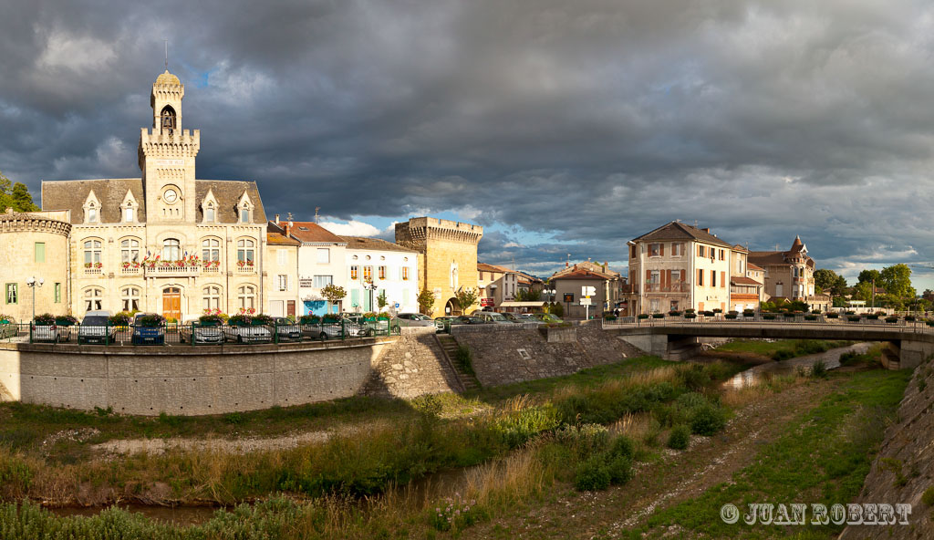 Stitched PanoramaChabeuil, ciel, mairie, orage, paysage, pontChabeuil